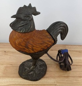 lot 54 image: Vintage Amber Glass Rooster Night Light Lamp D