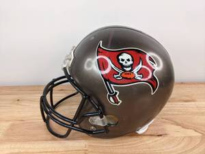 lot 63 image: Tampa Bay Buccaneers NFL Full Size Replica Riddell Football Helmet D