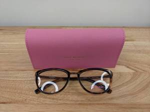 lot 96A image: New Isaac Mizrahi Eyeglasses with Display Lenses   L