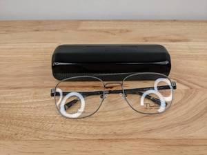 lot 127 image: New Thin Light Glasses with Display Lenses   L