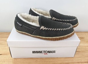 lot 78A image: NEW Womens Tempe Minnetonka Moccasins Size 8.5N
