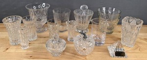lot 191 image: Beautiful Collection of Crystal Decor Vases, Candy Dishes, & More D