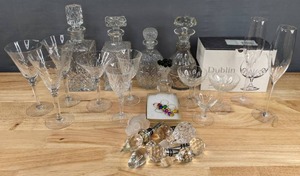 lot 192 image: Beautiful Collection of Crystal Decor Dublin Reserve Crystal Brandy Glasses, Decanters, Wine Toppers, Various Glasses, & More D