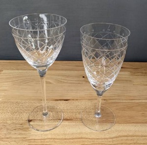 lot 195 image: Collection of (26) Crystal Wineglasses D