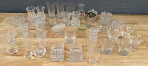 lot 198 image: Beautiful Collection of Crystal Decor Vases, Candy Dishes, Cups, & Much More D