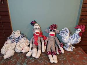 lot 486 image: Monkeys, Rabbit & Rooster P