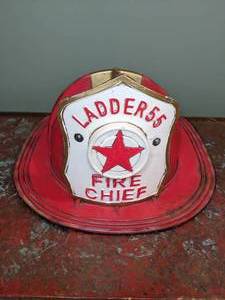 lot 476 image: Decorative Firemans Helmet P