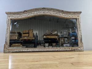 lot 112 image: Decorative Arch Top Mantle Mirror D