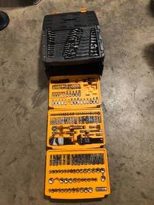 lot 20 image: GEARWRENCH 14 in. and 38 in. Drive 90-Tooth Standard and Deep SAEMetric Mechanics Tool Set in 3-Drawer Storage Box (232-Piece) Missing Pieces   Customer Returns See Pictures