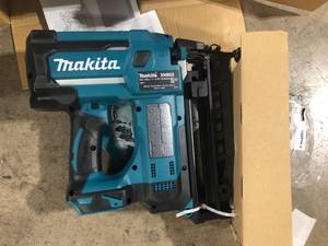 lot 24 image: Makita 18V LXT Lithium-Ion 16-Gauge Cordless 2-12 in. Straight Finish Nailer (Tool Only) Customer Returns See Pictures