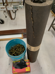 lot 46 image: NAILS, TAR-PAPER, BAGS and BENCH VISE