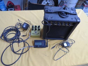 lot 18 image: SMALL GUITAR AMP WITH JOYO EFFECTS CONTROLLER