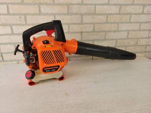 lot 33 image: Remington Model RM125 Gas Blower - Tested and Works - NO SHIPPING