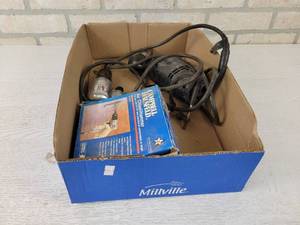 lot 40 image: Electric Right Angle Drill and Campbell Hausfeld Air Chisel