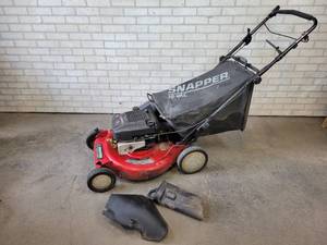 lot 24 image: SNAPPER Ninja Recycling  Mulching Self-Propelled Lawn Mower - Tested and Operates - NO SHIPPING