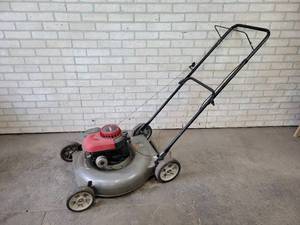 lot 55 image: CRAFTSMAN 22 Lawnmower - NO SHIPPING
