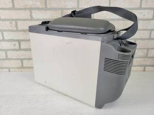 lot 64 image: VECTOR Model No. TVEC245 12Vdc Travel Warmer & Cooler - Good Working Condition