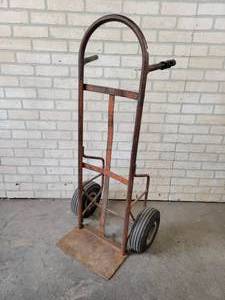 lot 70 image: 2-Wheel Pneumatic Tire Dolly - NO SHIPPING