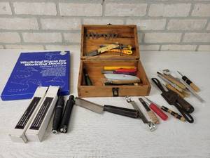 lot 75 image: Wood Carving Tools and Plans - Master carver Recipro-Carver Part No. 792400, Master carver Stealth Handpiece Part No. 792200, Carving Hand Tools, Plans and More