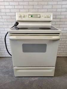 lot 81 image: Kenmore Electric Glass Top Range with Cord - Good Working unit per seller - NO SHIPPING