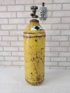 lot 90 image: Carbon Dioxide Tank - NO SHIPPING