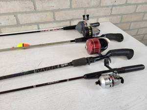 lot 104 image: (4) Rods & Reels - NO SHIPPING