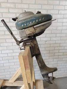 lot 99E image: 1940s Evinrude Sportwin 3.3hp Outboard Motor - Model No. 4371-32525 - NO SHIPPING