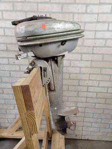 lot 106N image: 1940s Gale Sea King 5hp Outboard Motor - Model No. 54GG-9011 - NO SHIPPING