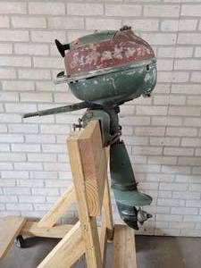 lot 106W image: 1940s Johnson Model HS-20 2.5hp Outboard Motor - NO SHIPPING