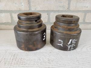 lot 143 image: (2) Snap On Sockets (1-12 Drive)  - 2-1516 and 3-18