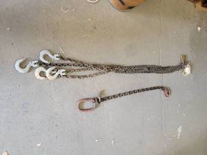 lot 158 image: Crosby 4-Leg 14 Chain Sling with CR-100 Hooks - Each Leg is Approx. 5 Long Each  3 38 Chain with Hook and Sling Loop -  NO SHIPPING