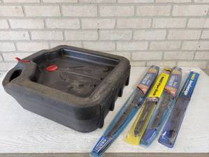 lot 198 image: 16-Quart Oil Drain PanJug and (4) New Wiper Blades - NO SHIPPING
