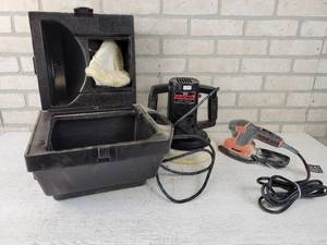 lot 246 image: CRAFTSMAN BufferPolisher and Black & Decker Mouse Sander - Both tested and work
