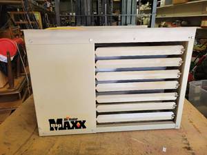 lot 16 image: Mr. Heater Big Maxx LP Shop Heater - 80,000 BTU 115Vac - NO SHIPPING