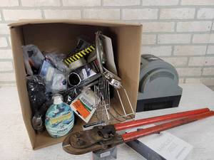 lot 261 image: Lot of Assorted New Products, RIDGID 24 Bolt Cutter and More - NO SHIPPING