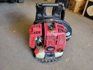 lot 277 image: Shindaiwa Gas Backpack Blower - Model No. EB802 - No Pull Cord, Untested - NO SHIPPING