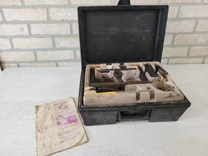 lot 281 image: Vibration Damper Removal Tool Kit - Model No. C-3688