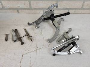 lot 294 image: (2) 3-Jaw Pullers (6 & 4), Feeler Gauges and Compass