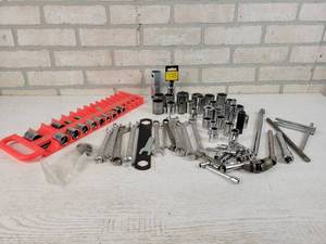 lot 297 image: Magnetic Socket Organizer, Combination Wrenches and Sockets up to 1-14 -