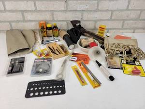 lot 308 image: Large Lot of Hunting and Gun Supplies