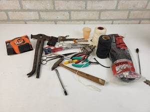lot 310 image: Tape Measure and Assorted Hand Tools