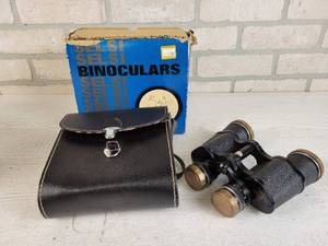 lot 313 image: SELSI 7x35 Binoculars with Original Box and Case