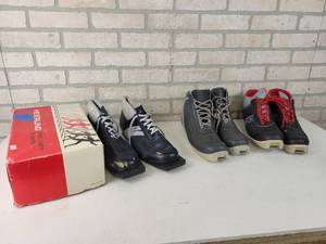 lot 325 image: (3) Pairs of Cross Country Skiing Boots - Heierling Size 48, Artex Size 8.5 to 9 and CCM Size 46