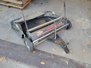 lot 346 image: Agri-Fab 38 Lawn Sweeper - NO SHIPPING