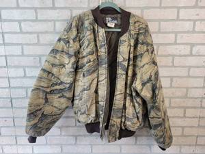 lot 387 image: Patriot Industries Camo Coat - Size XXXL