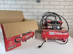 lot 402 image: Fini 2-Gallon Air Compressor - Model No. F20L55H - Tested and Works, Holds Pressure - NO SHIPPING