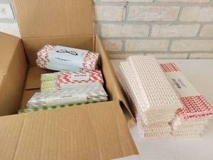 lot 406 image: (700) New in Package Paper Straws - 5 to 8