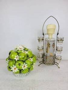 lot 541 image: Mid-Century Modern Inarco AppleApple Blossom Cookie Jar and Liquor Dispenser - NO SHIPPING