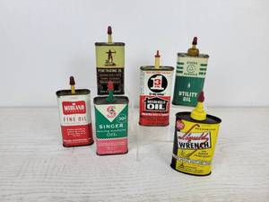lot 632 image: Lot of (6) 3- and 4-Ounce Vintage Oil Cans