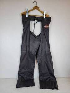 lot 637 image: Pair of BRAND NEW Harley-Davidson Bar & Shield Stock Leather Chaps, 98090-06VM - Size Medium, 33 Inseam